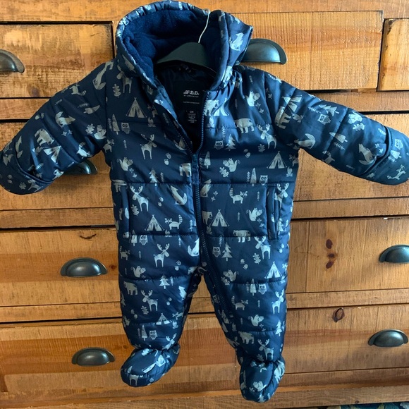 Infant London Fog snowsuit (like new) - cute pattern with bear ears on the hood. - Picture 1 of 3